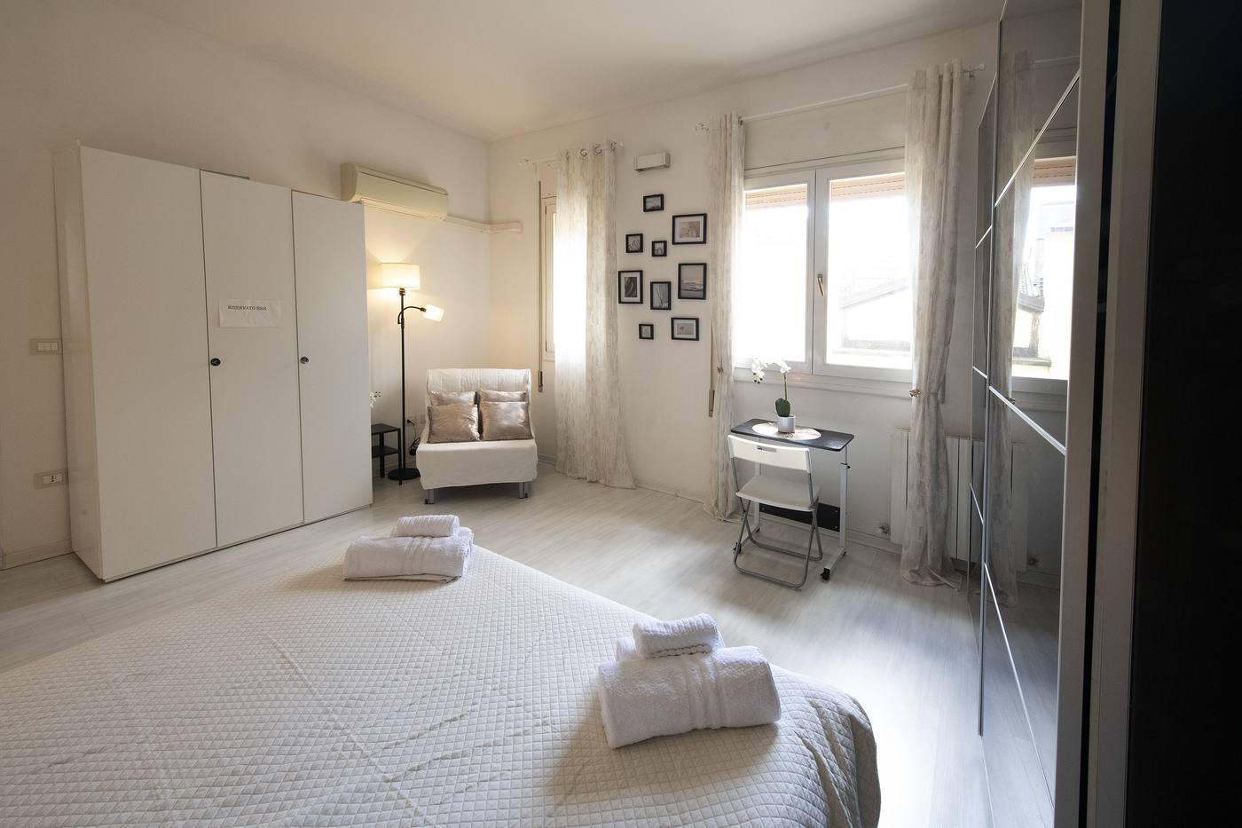 Black & White Room angolazione 4