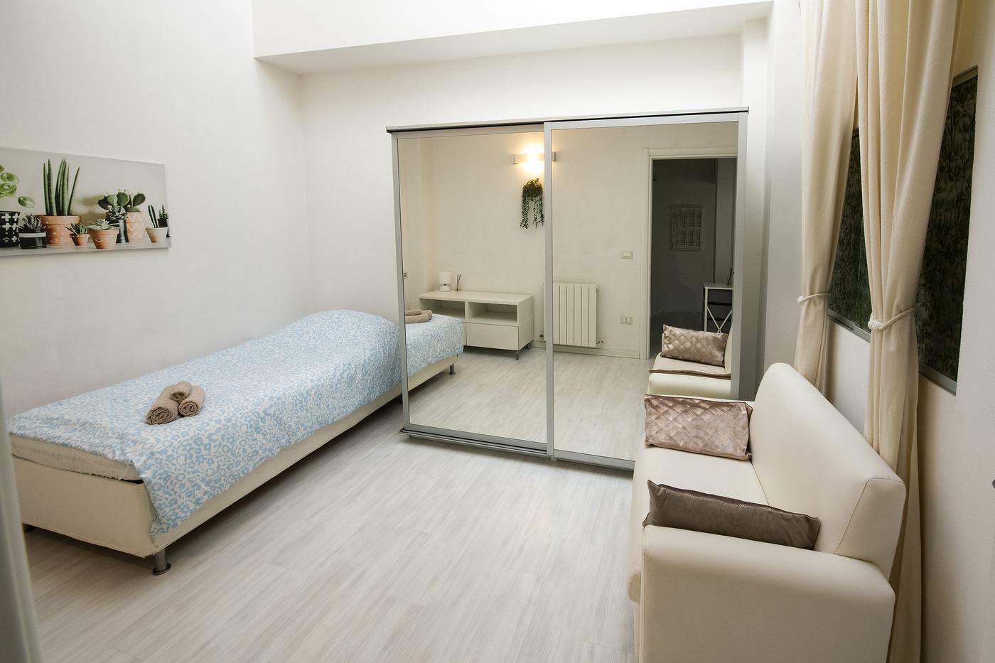 Indie Room